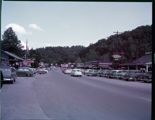 Photo of a street view of Cherokee, NC