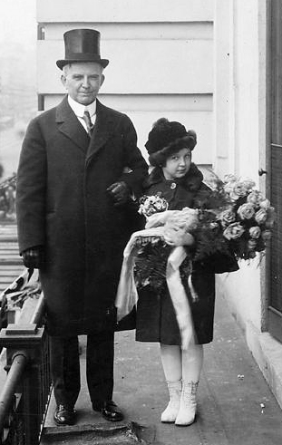 Photo of Governor Cameron Morrison and his daughter Angelia on his inauguration, 1921