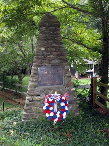 Confederate ("Last Shot") Memorial in Waynesville, N.C. Photo by Tom Vincent, North Carolina Department of Cultural Resources. 