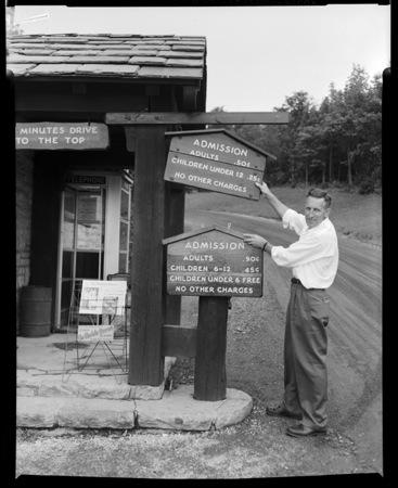 <img typeof="foaf:Image" src="http://statelibrarync.org/learnnc/sites/default/files/images/grandfather_mountain.jpg" width="367" height="450" /> <img typeof="foaf:Image" src="http://statelibrarync.org/learnnc/sites/default/files/images/grandfather_mountain.jpg" width="367" height="450" />