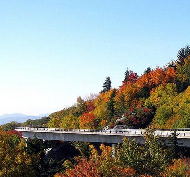 <img typeof="foaf:Image" src="http://statelibrarync.org/learnnc/sites/default/files/images/linncove_viaduct.jpg" width="378" height="352" alt="Linn Cove Viaduct in autumn" title="Linn Cove Viaduct in autumn" />