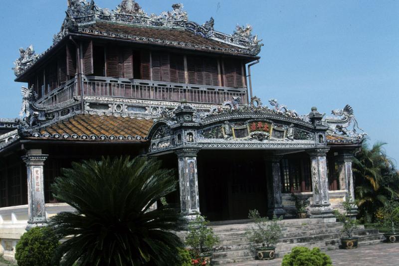 <img typeof="foaf:Image" src="http://statelibrarync.org/learnnc/sites/default/files/images/vietnam_092.jpg" width="1024" height="683" alt="Portico of the royal library at the Imperial City in Hue" title="Portico of the royal library at the Imperial City in Hue" />