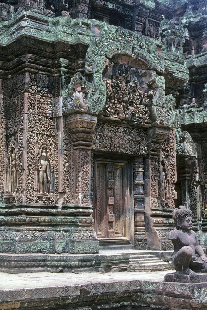 <img typeof="foaf:Image" src="http://statelibrarync.org/learnnc/sites/default/files/images/vietnam_204.jpg" width="683" height="1024" alt="Ornately carved central tower entrance at Banteay Srei Temple" title="Ornately carved central tower entrance at Banteay Srei Temple" />