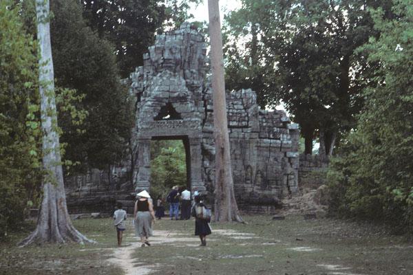 <img typeof="foaf:Image" src="http://statelibrarync.org/learnnc/sites/default/files/images/vietnam_232.jpg" width="600" height="400" /> <img typeof="foaf:Image" src="http://statelibrarync.org/learnnc/sites/default/files/images/vietnam_232.jpg" width="600" height="400" />