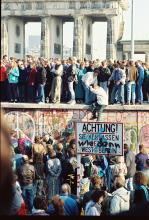 Germans at Berlin Wall