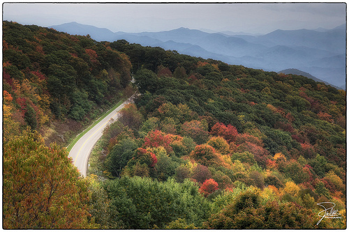 Cherohala Skyway. Image courtesy of Flickr Commons user Frank Kehren.