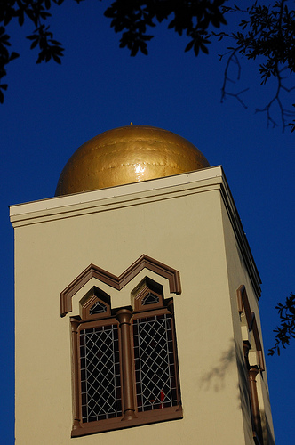 One of the Temple of Israel's golden onion domes, Wilmington, N.C. February 19, 2011. Image from Flickr user Donald Lee Pardue.