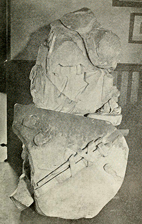 Ruins of Canova's Statue of Washington, 1910. Image from Archive.org.