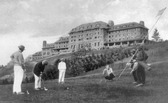 Postcard showing golfers at the Grove Park Inn, ca. 1915. North Carolina Collection, University of North Carolina at Chapel Hill Library.