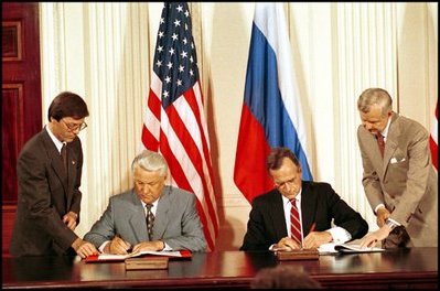 President George H.W. Bush and Russian President Boris Yeltsin