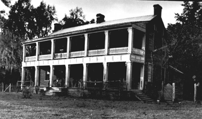 A photograph of the home of Thomas Brown, taken sometime between 1921 and 1941. Image courtesty the New Hanover County Public Library.