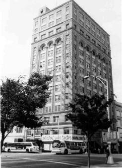 Independence Building, Charlotte, NC, 1977. Image courtesy of the Charlotte-Mecklenburg Historic Landmarks Commission. 