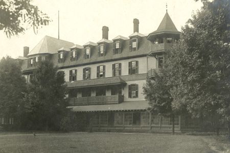 Mountain Park Hotel, Hot Springs, NC during WWI, ca. 1917/1918. Image courtesy of ibiblio. 