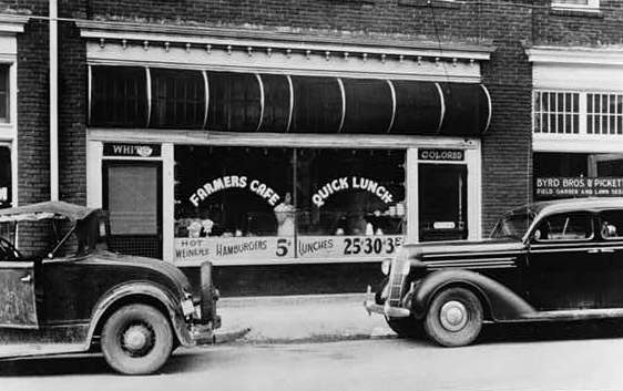 A cafe near the tobacco market, Durham, North Carolina. Photograph created by Jack Delano. Image courtesy of Library of Congress.